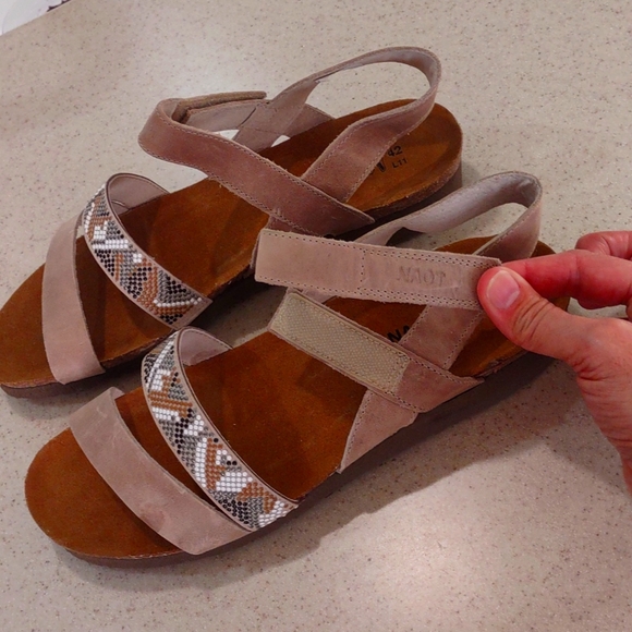 NAOT Gwyneth Leather and Beaded Sandals Size 42 - Picture 5 of 15